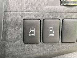 アイシス プラタナ Ｖセレクション・ホワイトインテリアパッケージの中古車画像