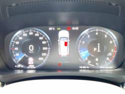 Ｖ６０ Ｂ４ モメンタムの中古車画像