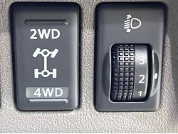 マーチ １２Ｘ ＦＯＵＲの中古車画像