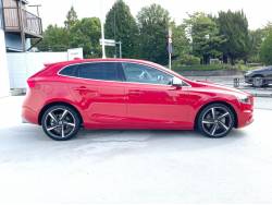 Ｖ４０ Ｔ５ Ｒデザインの中古車画像