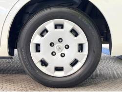 アイシス Ｇの中古車画像