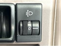 モコ Ｅ ＦＯＵＲ ショコラティエセレクションの中古車画像