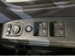 ゼスト Ｗの中古車画像