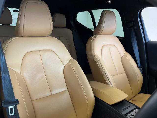 ボルボ ＸＣ４０ Ｂ４ ＡＷＤ インスクリプション 3.9万Km (大阪府)[876]の中古車詳細