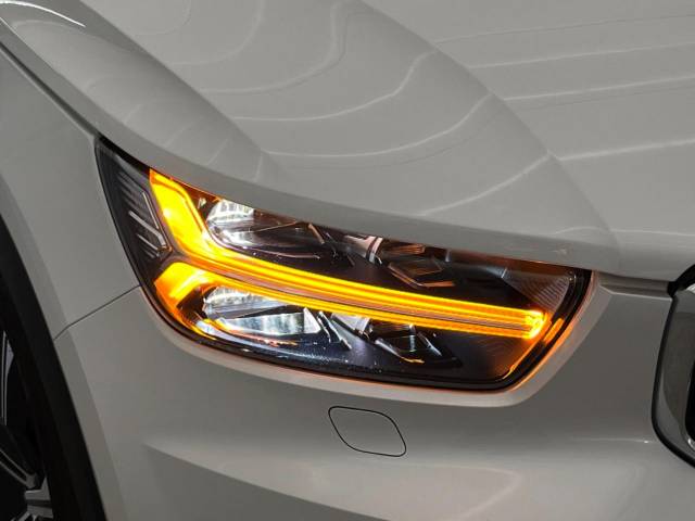 ボルボ ＸＣ４０ Ｂ４ ＡＷＤ インスクリプション 3.9万Km (大阪府)[876]の中古車詳細