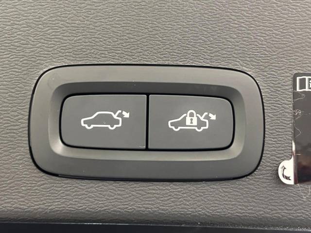 ボルボ ＸＣ４０ Ｂ４ ＡＷＤ インスクリプション 3.9万Km (大阪府)[876]の中古車詳細