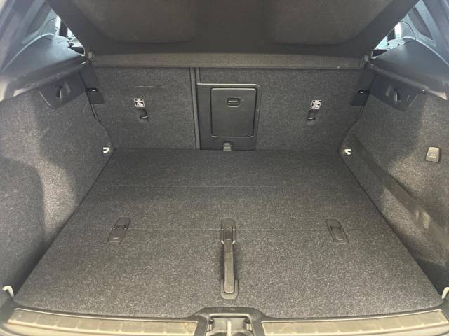 ボルボ ＸＣ４０ Ｂ４ ＡＷＤ インスクリプション 3.9万Km (大阪府)[876]の中古車詳細