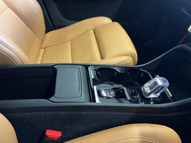 ボルボ ＸＣ４０ Ｂ４ ＡＷＤ インスクリプション 3.9万Km (大阪府)[876]の中古車詳細