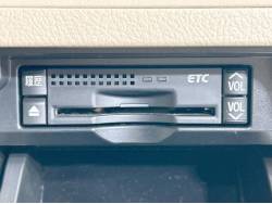 クラウン ロイヤルサルーンｉ－Ｆｏｕｒ スペシャルナビパッケージの中古車画像