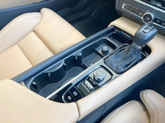 ボルボ Ｓ９０ Ｔ６ ＡＷＤ インスクリプション 1.8万Km (神奈川県)[723]の中古車詳細