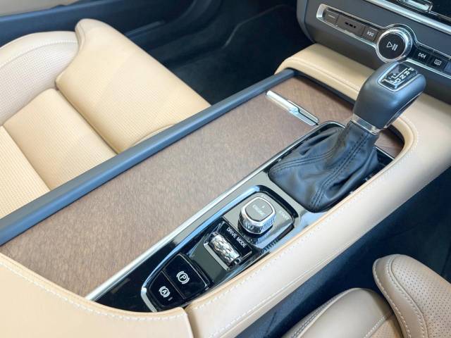 ボルボ Ｓ９０ Ｔ６ ＡＷＤ インスクリプション 1.8万Km (神奈川県)[723]の中古車詳細