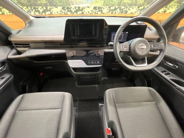 日産 セレナ ハイウェイスターＶ 2.6万Km 301.9万円(石川県)[365]の中古車詳細