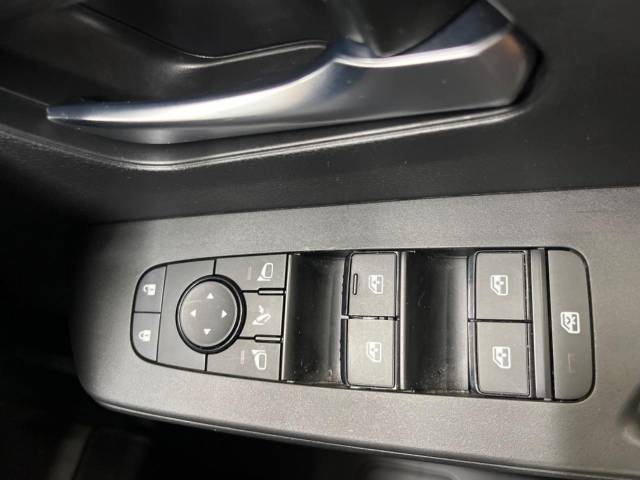 日産 セレナ ハイウェイスターＶ 2.6万Km 301.9万円(石川県)[365]の中古車詳細