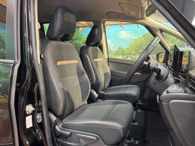 日産 セレナ ハイウェイスターＶ 2.6万Km 301.9万円(石川県)[365]の中古車詳細