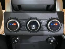 ディスカバリー ＨＳＥラグジュアリーの中古車画像