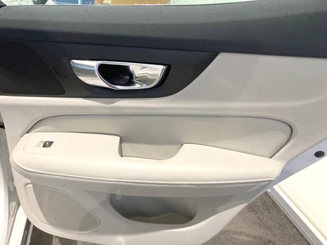 ボルボ Ｓ６０ アルティメット Ｂ４ 0.4万Km (神奈川県)[481]の中古車詳細