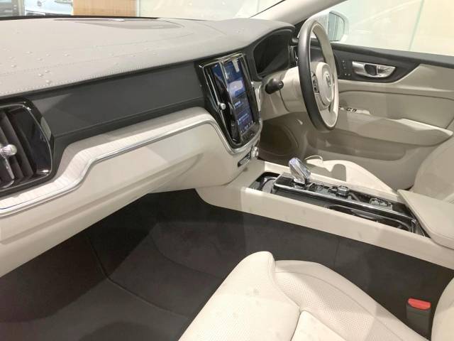 ボルボ Ｓ６０ アルティメット Ｂ４ 0.4万Km (神奈川県)[481]の中古車詳細