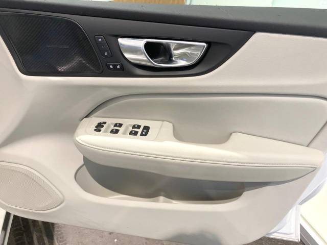 ボルボ Ｓ６０ アルティメット Ｂ４ 0.4万Km (神奈川県)[481]の中古車詳細