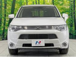 アウトランダーPHEV Gセーフティパッケージ（三菱）[CVT（無段