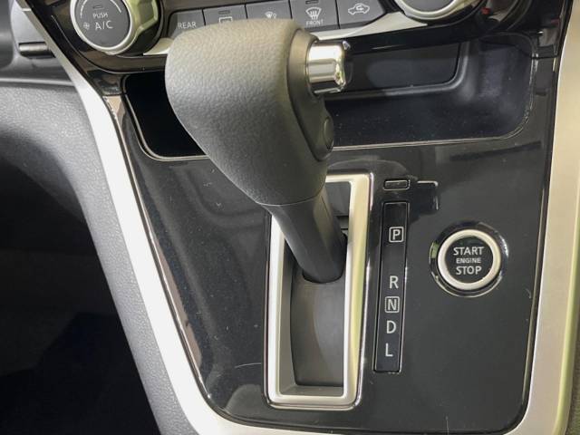 日産 セレナ ハイウェイスター Ｖセレクション 4.4万Km 192.9万円(三重県)[716]の中古車詳細