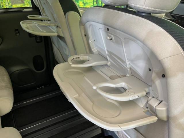 日産 セレナ ハイウェイスター Ｖセレクション 4.4万Km 192.9万円(三重県)[716]の中古車詳細