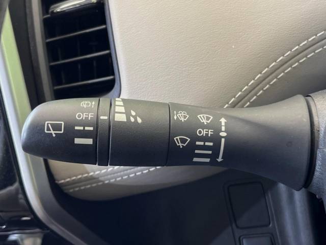 日産 セレナ ハイウェイスター Ｖセレクション 4.4万Km 192.9万円(三重県)[716]の中古車詳細