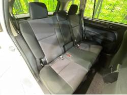 カローラフィールダー ハイブリッドの中古車画像