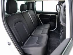 ディフェンダー １１０ベースグレード Ｐ３００ コイルサスペンション装着車の中古車画像