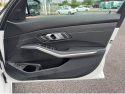 ３シリーズ ３３０ｉ Ｍスポーツの中古車画像