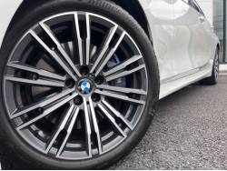 ３シリーズ ３３０ｉ Ｍスポーツの中古車画像