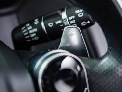 レンジローバーヴェラール Ｒ ダイナミック ＳＥ １８０ＰＳの中古車画像