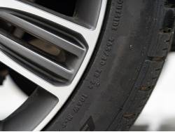 レンジローバーヴェラール Ｒ ダイナミック ＳＥ １８０ＰＳの中古車画像