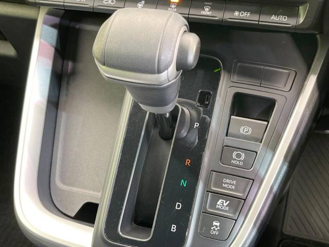 トヨタ ヴォクシー ハイブリッドＳ－Ｚ 3.4万Km 402.9万円(三重県)[765]の中古車詳細