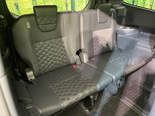 トヨタ ヴォクシー ハイブリッドＳ－Ｚ 3.4万Km 402.9万円(三重県)[765]の中古車詳細