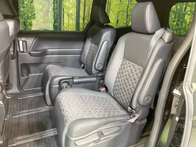 トヨタ ヴォクシー ハイブリッドＳ－Ｚ 3.4万Km 402.9万円(三重県)[765]の中古車詳細