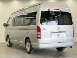 ハイエースバン DX GLパッケージ仕様車（トヨタ）[4AT]のカタログ