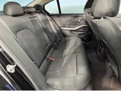 ３シリーズ ３２０ｉの中古車画像