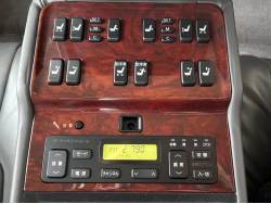 センチュリー 標準仕様車 デュアルＥＭＶパッケージ装着車の中古車画像