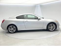 スカイライン ３７０ＧＴの中古車画像