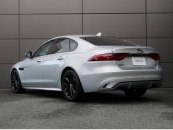 ＸＦ ＸＦ Ｒ－ダイナミック ブラック Ｐ２５０の中古車画像