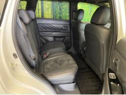 アウトランダーＰＨＥＶ ブラックエディションの中古車画像