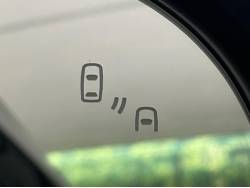 アウトランダーＰＨＥＶ ブラックエディションの中古車画像