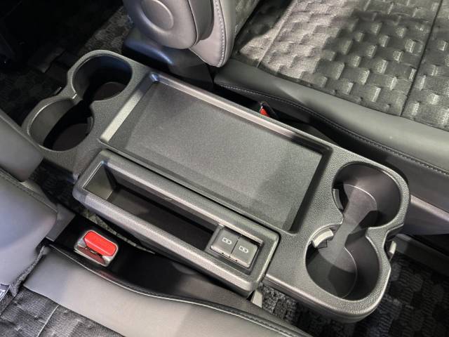 トヨタ ヴォクシー Ｓ－Ｚ 1万Km 394.9万円(神奈川県)[337]の中古車詳細