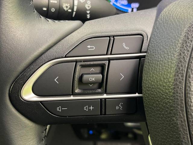 トヨタ ヴォクシー ハイブリッドＳ－Ｚ 3万Km 416.9万円(愛媛県)[198]の中古車詳細