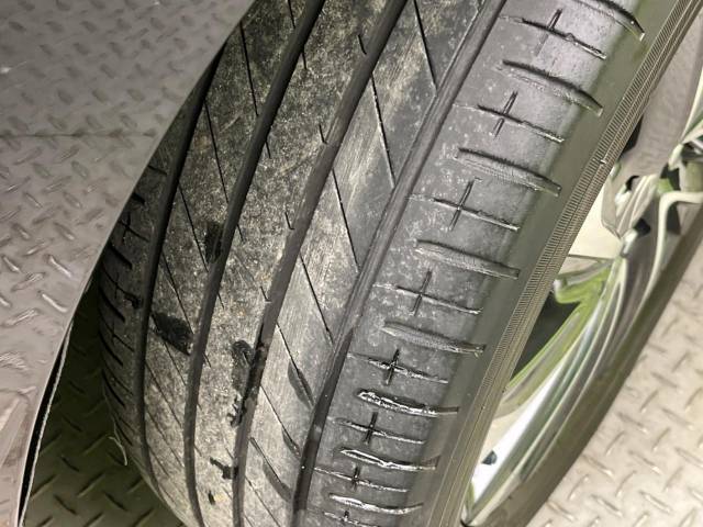 トヨタ ヴォクシー ハイブリッドＳ－Ｚ 3万Km 416.9万円(愛媛県)[198]の中古車詳細