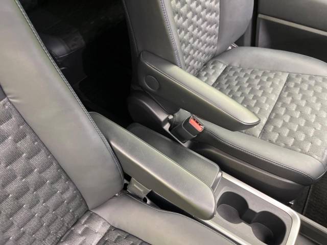 トヨタ ヴォクシー ハイブリッドＳ－Ｚ 3万Km 416.9万円(愛媛県)[198]の中古車詳細