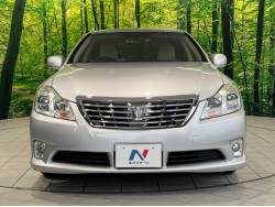 クラウン ３．０ロイヤルサルーン プレミアムエディションの中古車画像