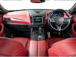 レヴァンテ ベースグレードの中古車画像