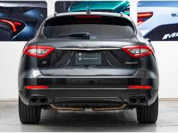 レヴァンテ ベースグレードの中古車画像