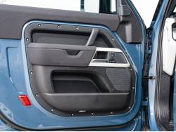 ディフェンダー ９０ＳＥ Ｐ３００ コイルサスペンション装着車の中古車画像